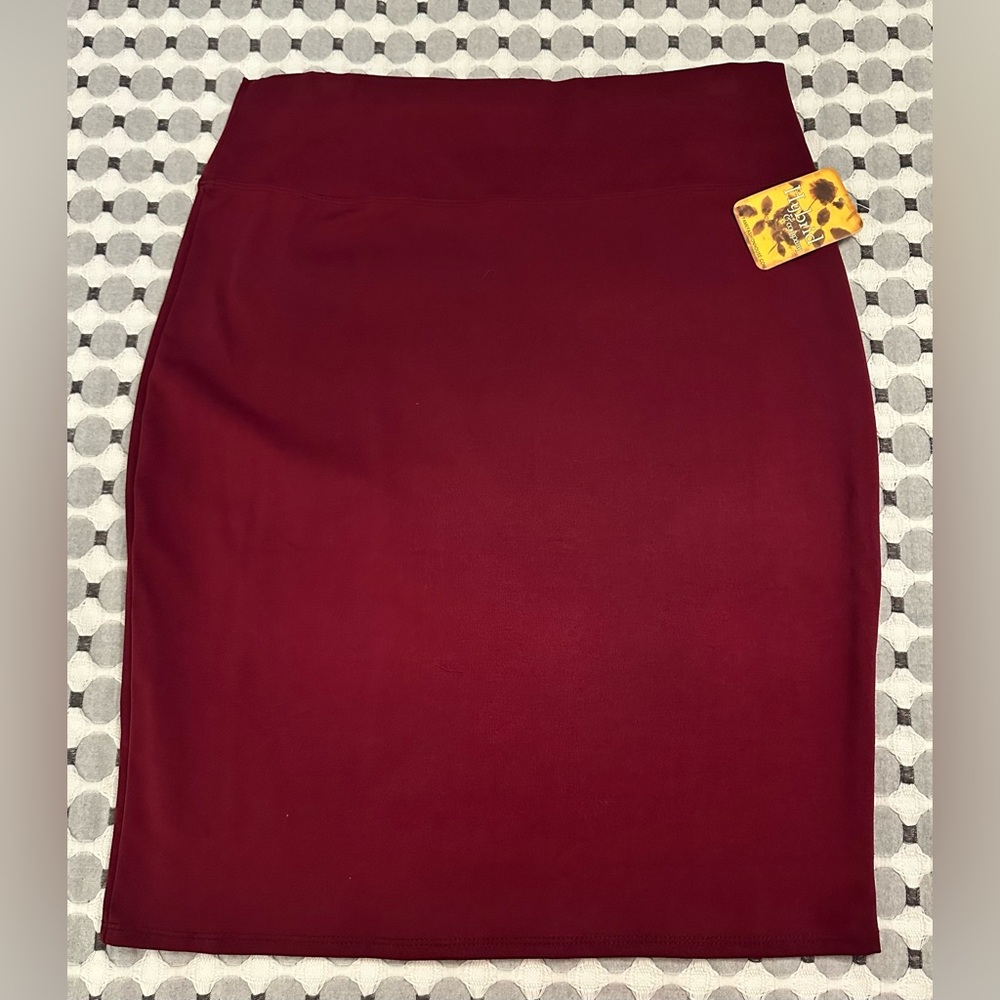 Hybrid & Company Pencil Skirt; Burgundy/wine color